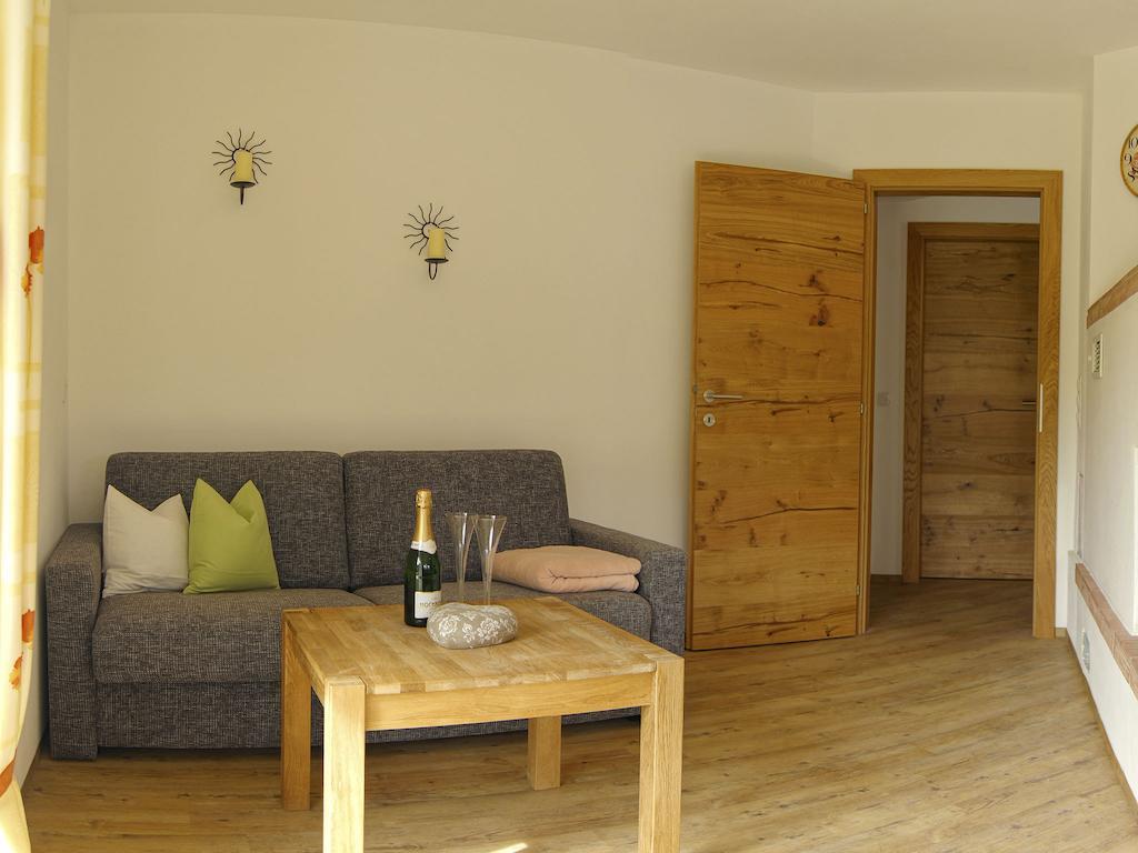 Ferienwohnung Bergblick Filzmoos Kamer foto